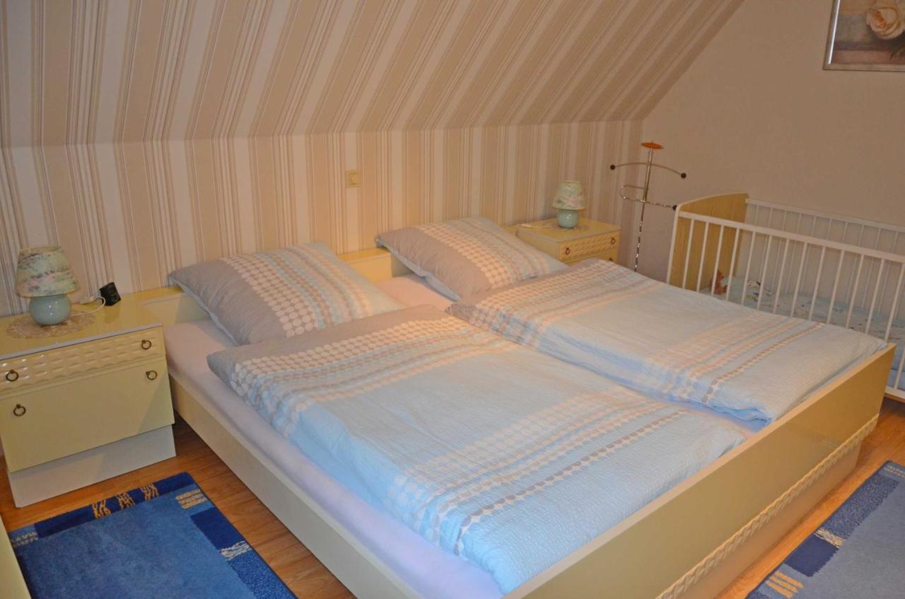 Ferienwohnung Kleinhaus, 95008 Rhauderfehn Eksteriør billede